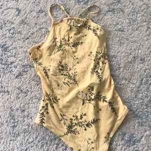 Light yellow ditsy floral bodysuit